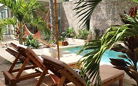 Nuik Casa Tropical Bed & Breakfast Mérida  Mexico